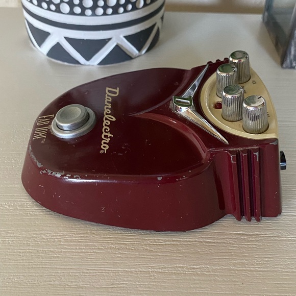 Danelectro FabTone Distortion Overdrive Fuzz Guitar Pedals 9 Volt Red Control - Picture 4 of 12
